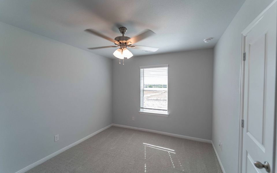 Spacious, unfurnished interior of a new home in Solterra, Mesquite (Image 13).
