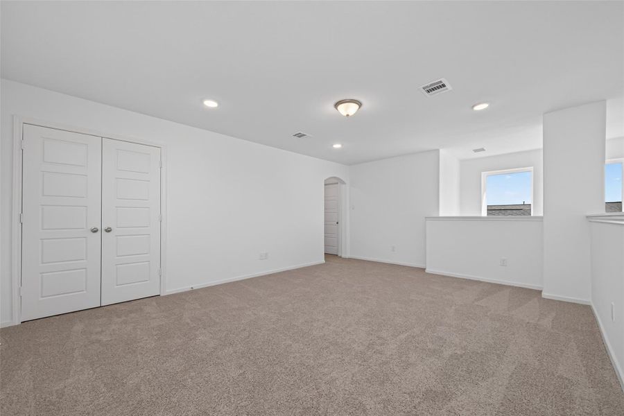 Spacious, unfurnished interior of a new home in Enclave at Willis, Willis (Image 20).