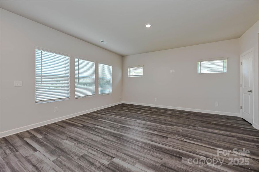 Spacious, unfurnished interior of a new home in Seattle Crossing, Shelby (Image 10).