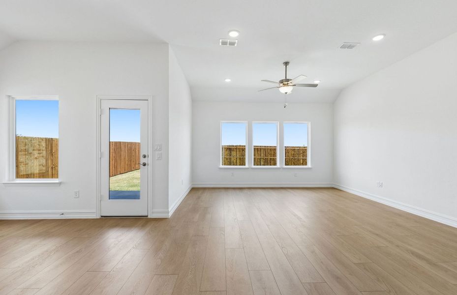Spacious, unfurnished interior of a new home in Ribbonwood, Aubrey (Image 14). Spacious, unfurnished interior of a new home in Ribbonwood, Aubrey (Image 14).