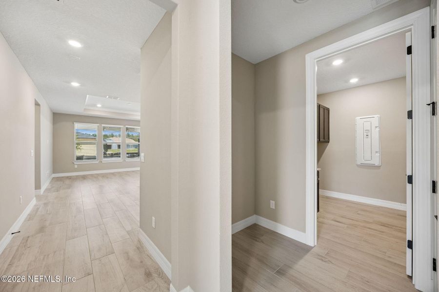 Spacious, unfurnished interior of a new home in , Yulee (Image 36).