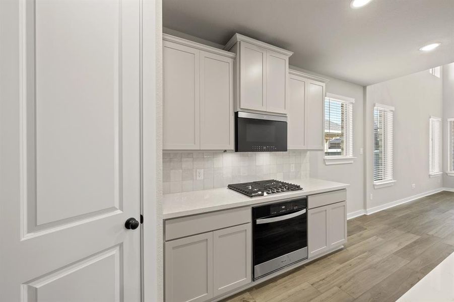 10_8776 Treeline- Kitchen'-4