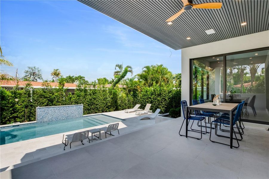 Exterior details and patio area of a home in , Surfside (Image 23).