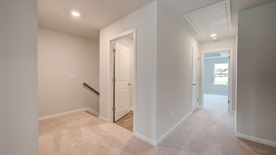 Spacious, unfurnished interior of a new home in Langley Overlook, Loganville (Image 21).