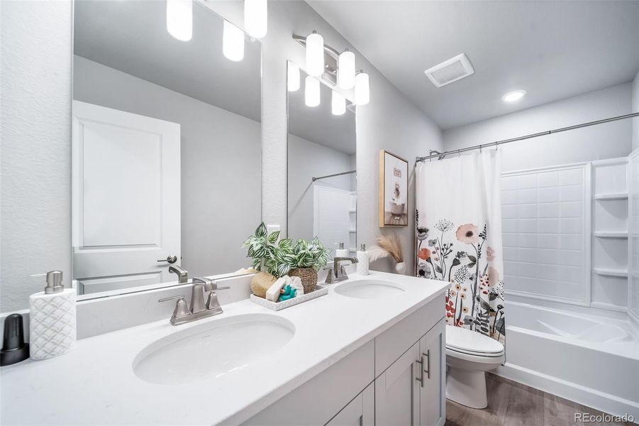 Furnished interior view inside a new home in , Aurora (Image 21).