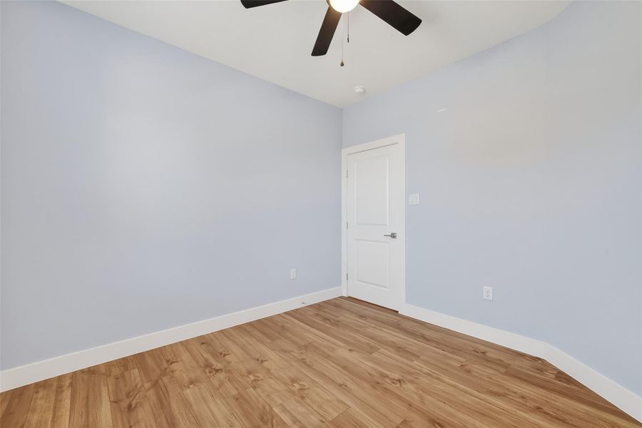 Spacious, unfurnished interior of a new home in , Houston (Image 41).