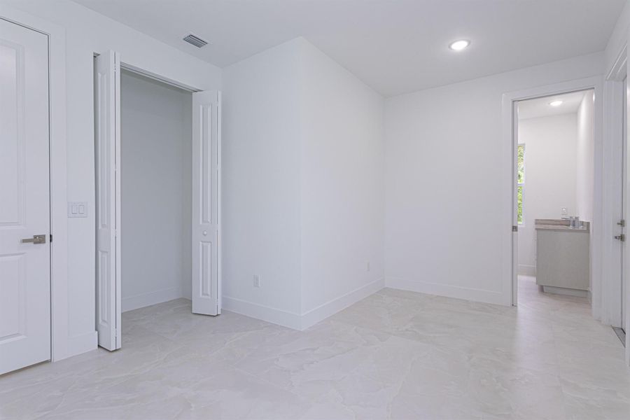 Spacious, unfurnished interior of a new home in , Jupiter (Image 21).