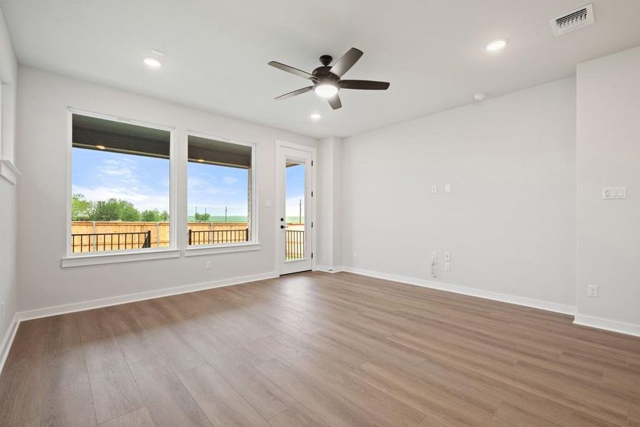 Spacious, unfurnished interior of a new home in Flora, Hutto (Image 15).