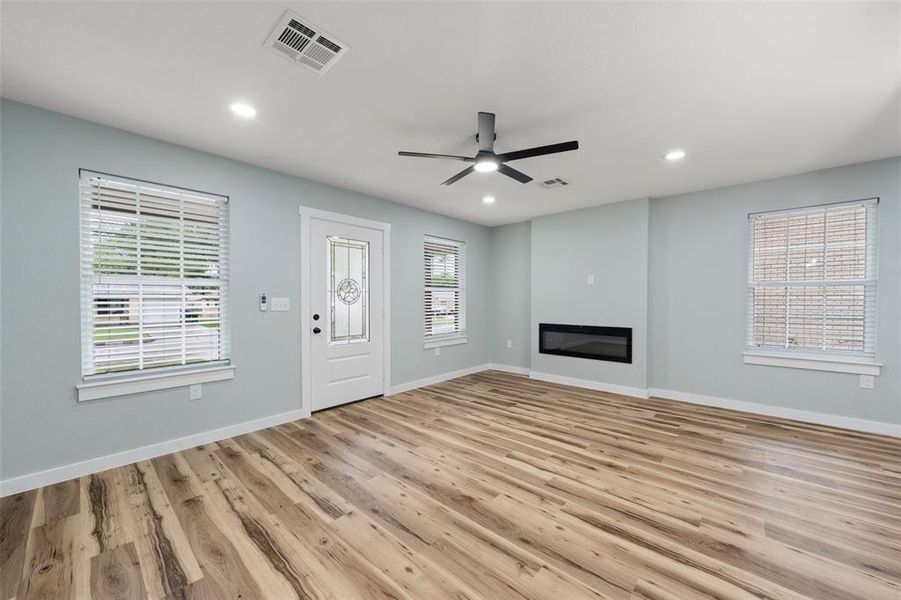 Spacious, unfurnished interior of a new home in , Waco (Image 14).