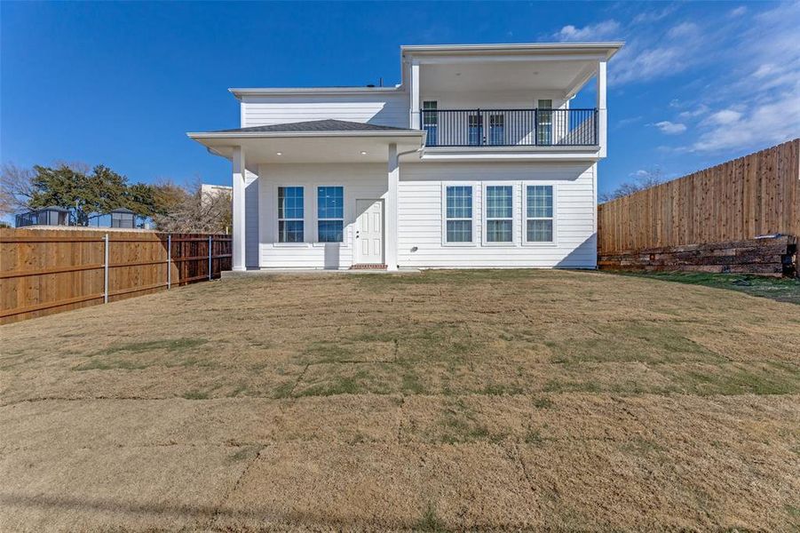 Exterior details and patio area of a home in , Fort Worth (Image 16).