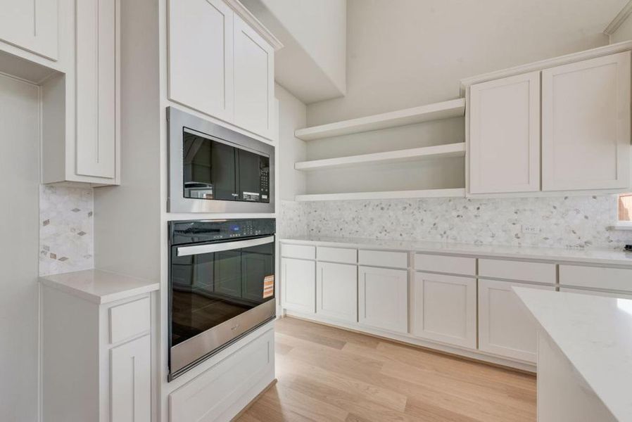 Furnished interior view inside a new home in Somerset Park, Rockwall (Image 12).
