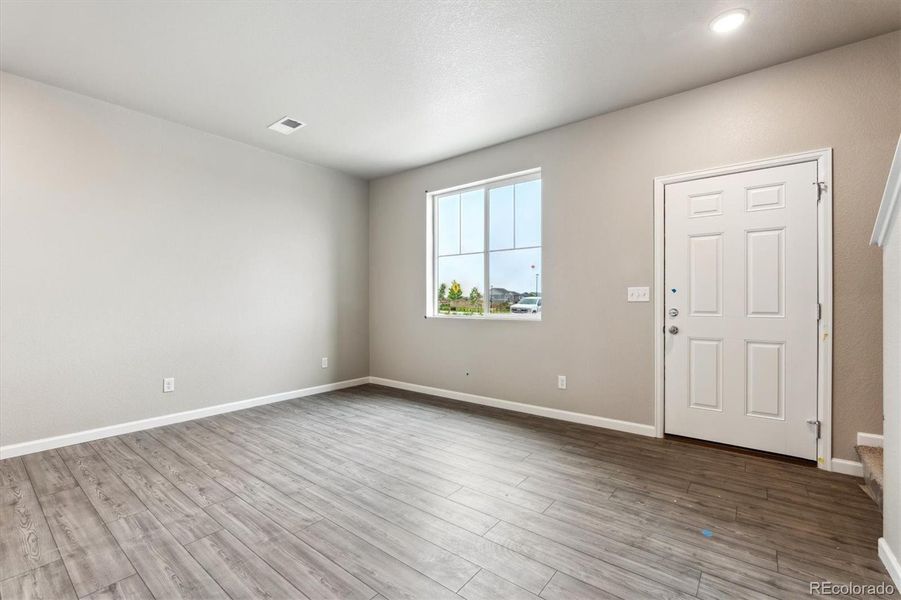 Spacious, unfurnished interior of a new home in Pintail Commons at Johnstown Village, Johnstown (Image 18).
