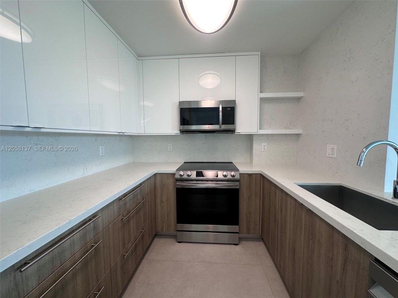 Furnished interior view inside a new home in , Sunny Isles Beach (Image 7).