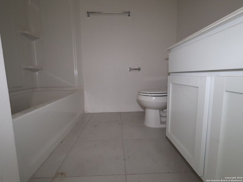 Image 33 of a home in Agave.