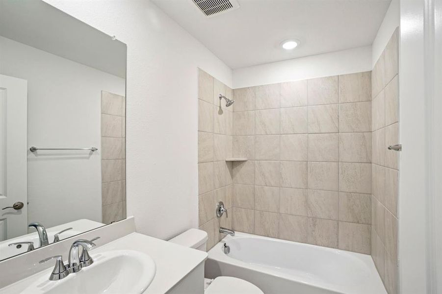 Photo is not of the actual home, but is an inspirational photo of builder’s model home and may depict options, furnishings, and/or decorator features that are not included. Photo is not of the actual home, but is an inspirational photo of builder’s model home and may depict options, furnishings, and/or decorator features that are not included.