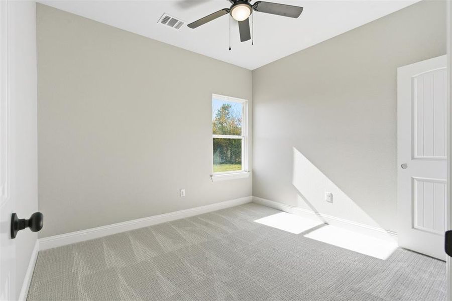 Spacious, unfurnished interior of a new home in , Tom Bean (Image 22).