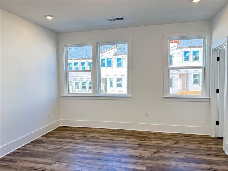 Spacious, unfurnished interior of a new home in Park Vue, Atlanta (Image 37).