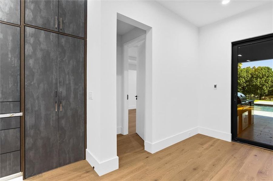 Spacious, unfurnished interior of a new home in , Sugar Hill (Image 87).