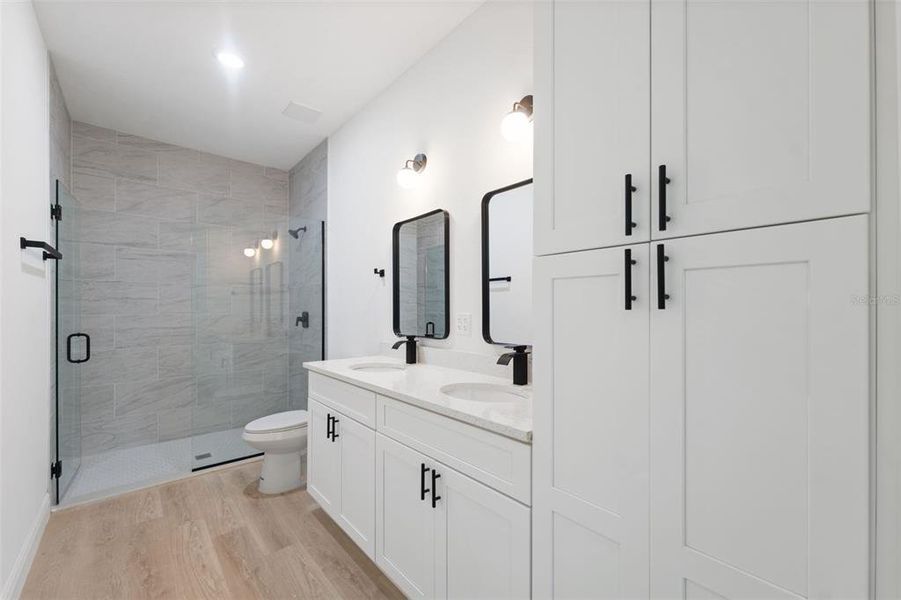 Furnished interior view inside a new home in , Ocala (Image 5).