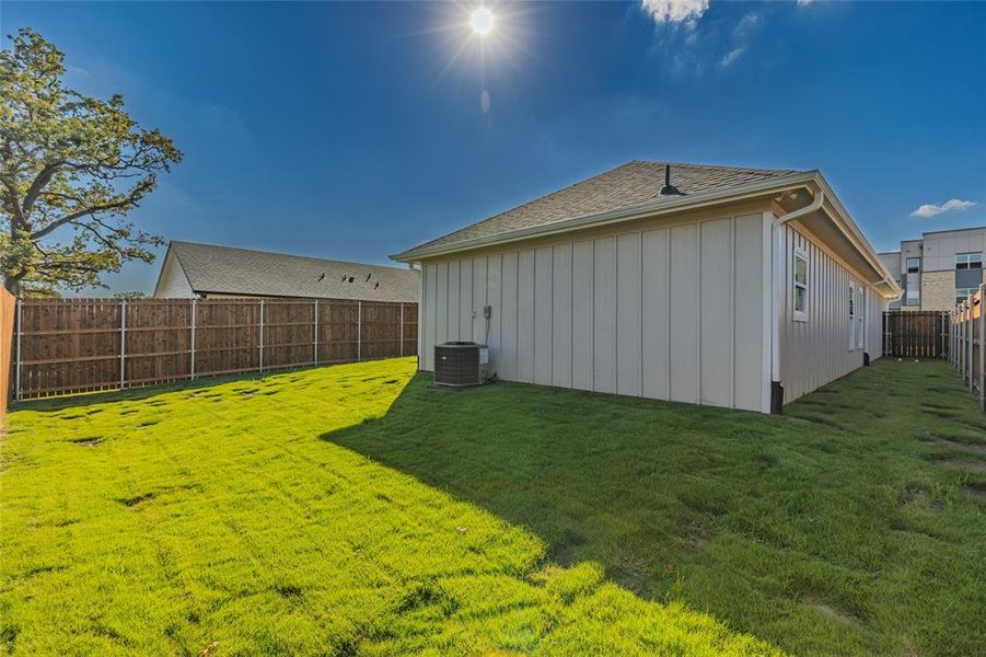 Exterior details and patio area of a home in , Sulphur Springs (Image 2).
