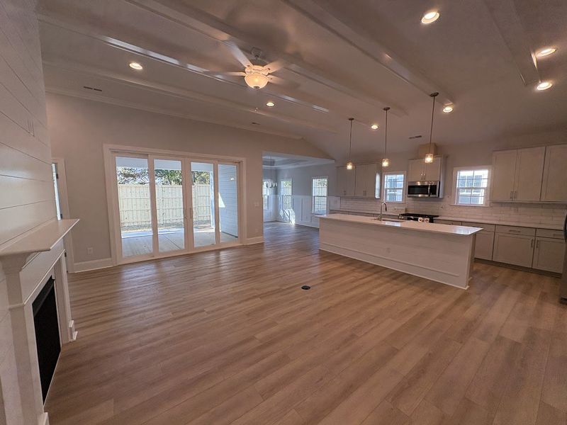 Spacious, unfurnished interior of a new home in Riverside Cove, Wilmington (Image 37).