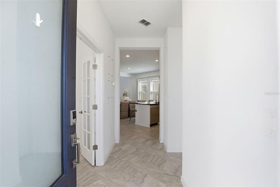 Spacious, unfurnished interior of a new home in The Waters at Center Lake Ranch, St. Cloud (Image 19).