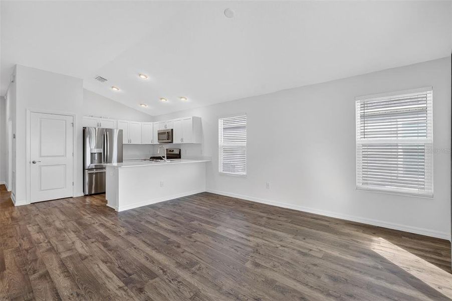 Spacious, unfurnished interior of a new home in , The Villages (Image 30).