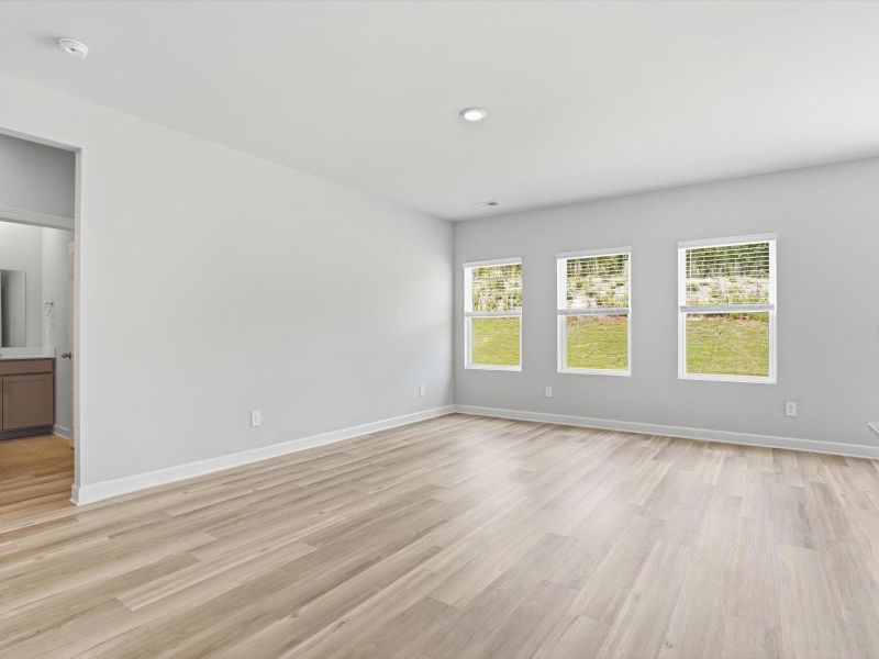 Spacious, unfurnished interior of a new home in Collier Ridge, Moore (Image 12).