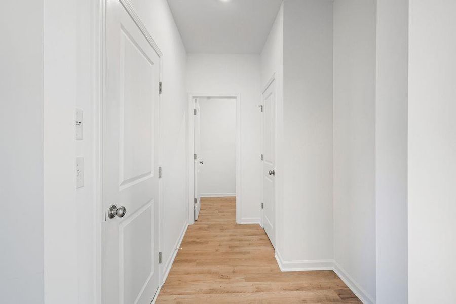 Spacious, unfurnished interior of a new home in Falls Creek, Flowery Branch (Image 29).