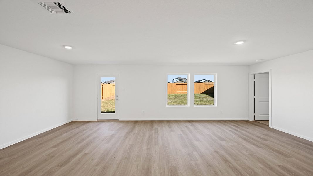 Representative unfurnished interior of a home built from the Baylor by D.R. Horton in Lexington Heights, Willis (Image 28). Representative unfurnished interior of a home built from the Baylor by D.R. Horton in Lexington Heights, Willis (Image 28).