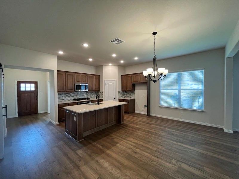 Image 6 of a home in Morningstar.