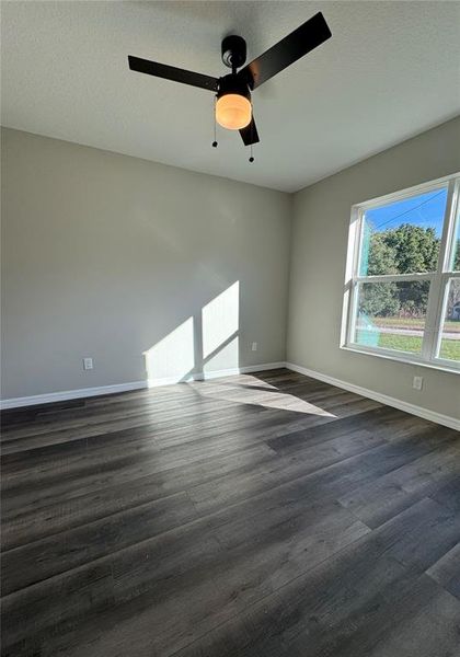 Spacious, unfurnished interior of a new home in , Dunnellon (Image 16).