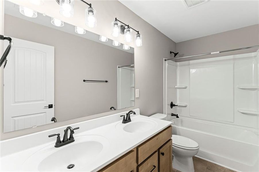 Furnished interior view inside a new home in Twin Lakes, Hoschton (Image 5). Furnished interior view inside a new home in Twin Lakes, Hoschton (Image 5).