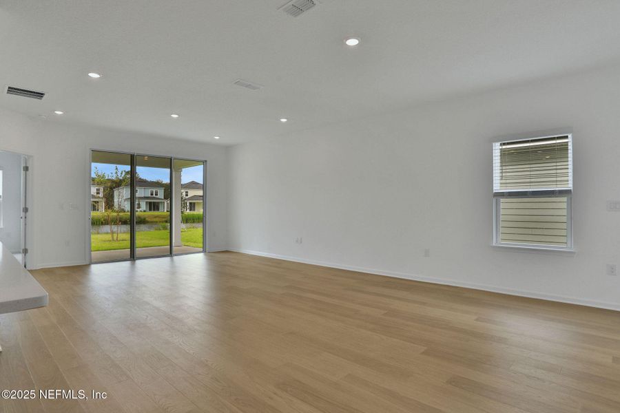 Spacious, unfurnished interior of a new home in TrailMark, St. Augustine (Image 17).