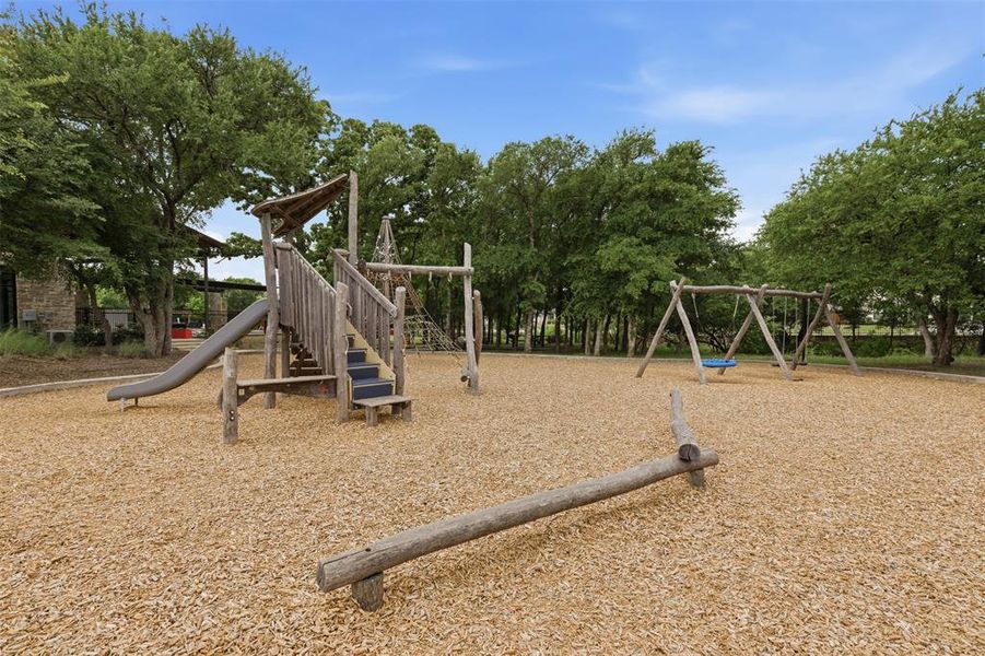 Community amenities in Prairie Oaks, Oak Point (Image 31). Community amenities in Prairie Oaks, Oak Point (Image 31).