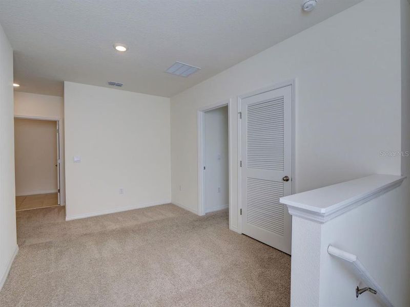 Spacious, unfurnished interior of a new home in Cascades, Davenport (Image 23). Spacious, unfurnished interior of a new home in Cascades, Davenport (Image 23).
