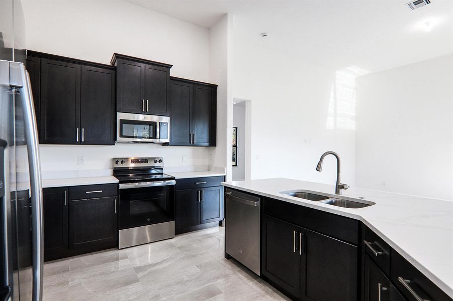 21 - Kitchen (6) 21 - Kitchen (6)