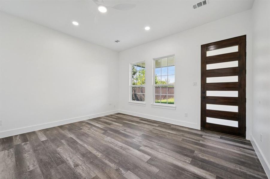 Spacious, unfurnished interior of a new home in , Gun Barrel City (Image 18). Spacious, unfurnished interior of a new home in , Gun Barrel City (Image 18).