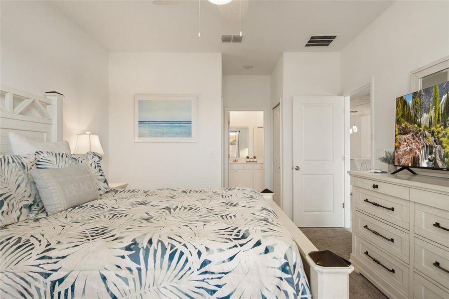 Furnished interior view inside a new home in , Winter Haven (Image 34).