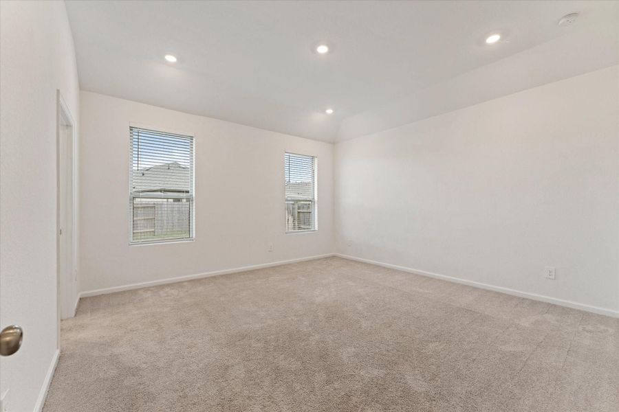 Spacious, unfurnished interior of a new home in , Conroe (Image 19). Spacious, unfurnished interior of a new home in , Conroe (Image 19).
