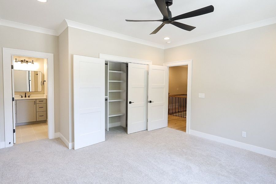 Spacious, unfurnished interior of a new home in Hidden River, Signal Mountain (Image 87). Spacious, unfurnished interior of a new home in Hidden River, Signal Mountain (Image 87).