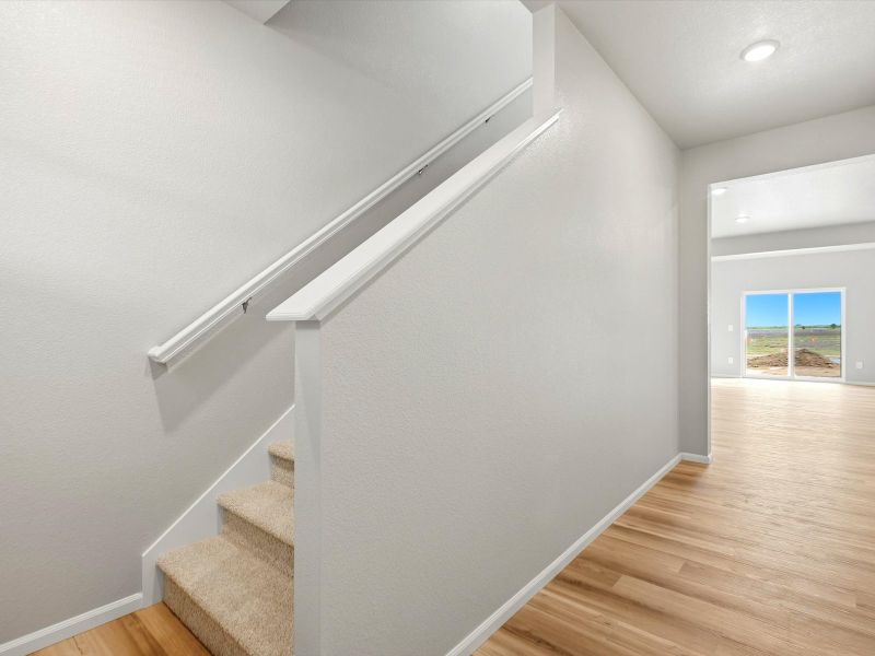 Spacious, unfurnished interior of a new home in Lake Bluff, Greeley (Image 14).