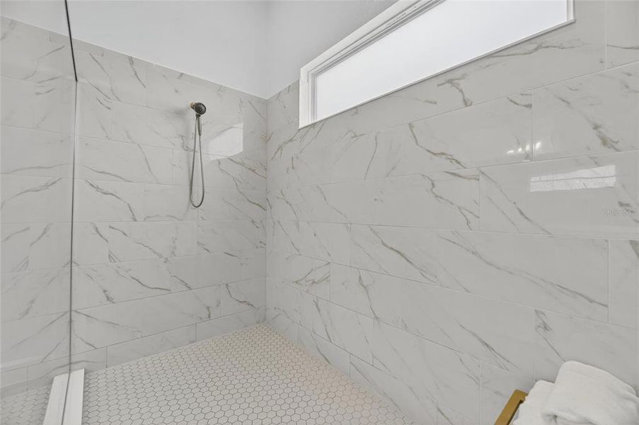 Image 83 of a home in .