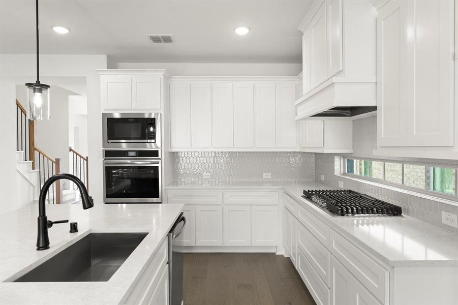 14. 8511 Great Stone - Kitchen (3)