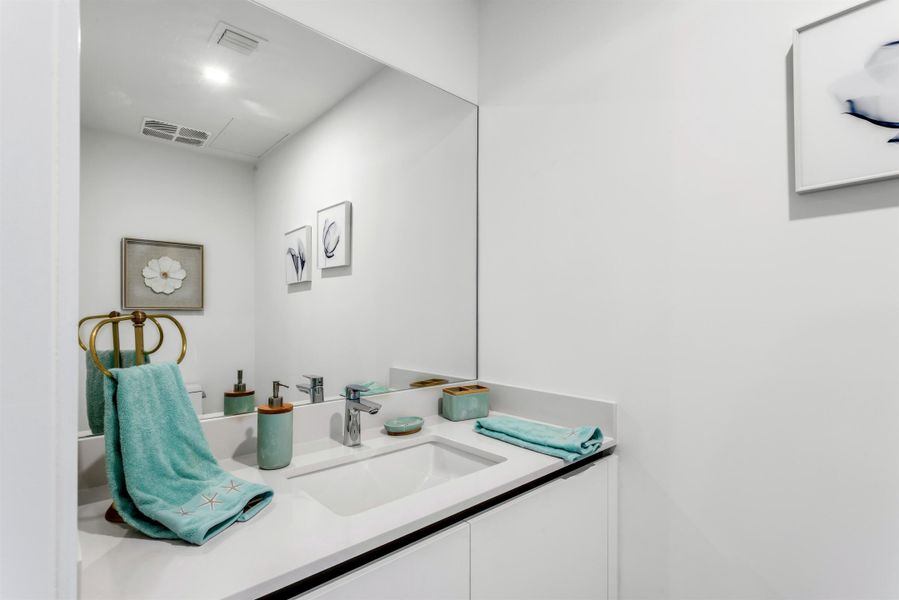 BATHROOM_1_EB