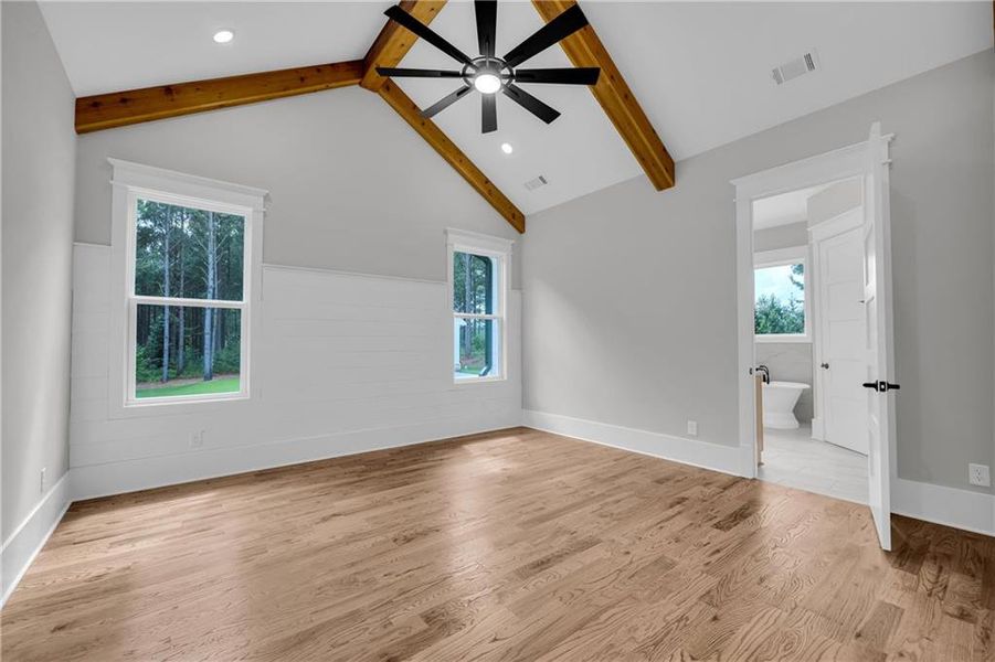 Spacious, unfurnished interior of a new home in , Monroe (Image 29).