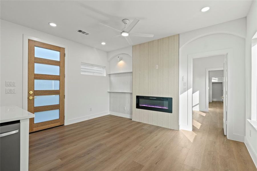 Spacious, unfurnished interior of a new home in , Dallas (Image 12). Spacious, unfurnished interior of a new home in , Dallas (Image 12).