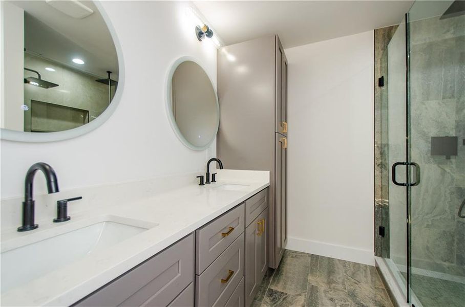 Furnished interior view inside a new home in , Gainesville (Image 4).