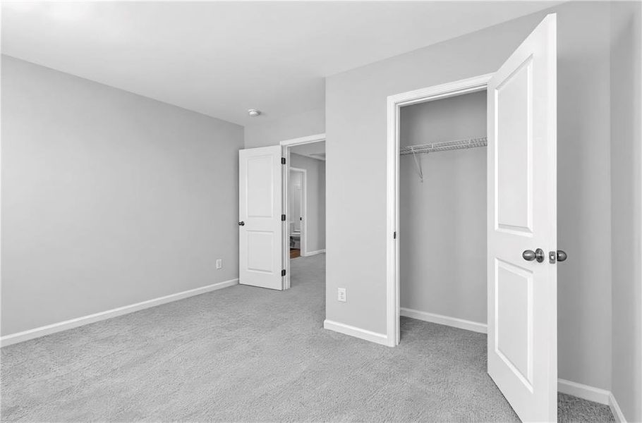 Spacious, unfurnished interior of a new home in Timber Ridge, Douglasville (Image 16).