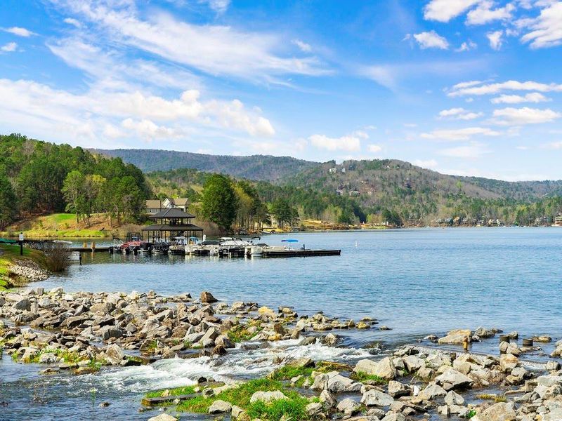 Image 28 of a home in .